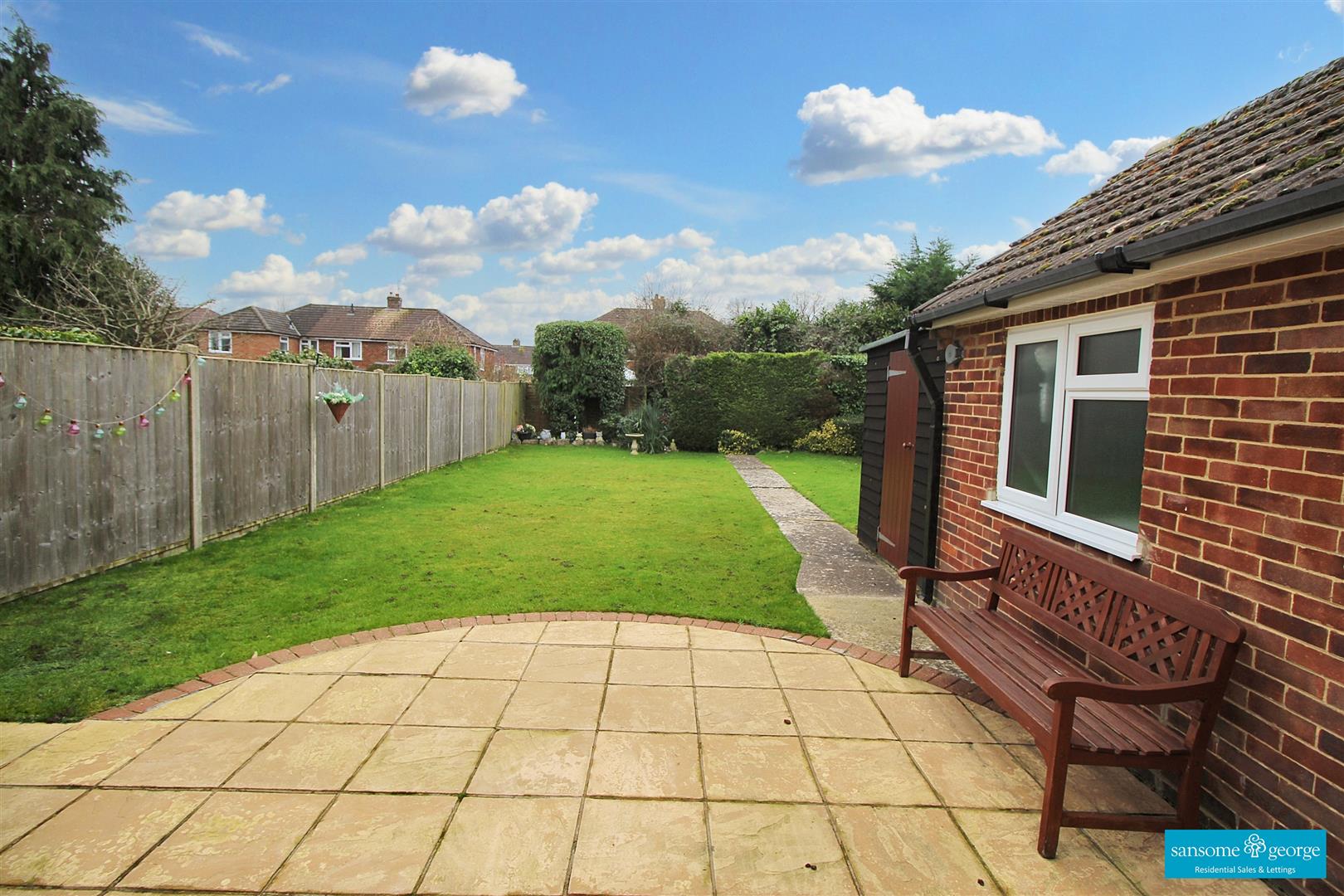 3 bed property in Compton Avenue, Tilehurst